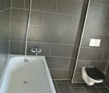 Charmante und grosszügige 2.5-Zimmer-Wohnung im sanierten Altbau mi... - Photo 3