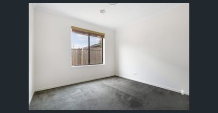 Stylish and Modern Easy Living in a Prime Location in Truganina! - Photo 5