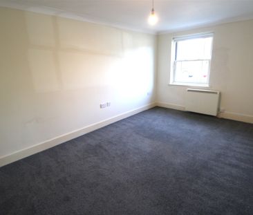 Inglis Road, Colchester - Photo 3