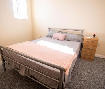 4 bedroom house share to rent - Photo 2