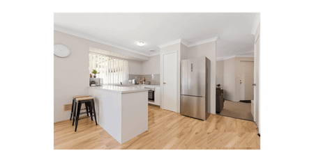 Gorgeous 4 x 2 Home ! - Photo 4