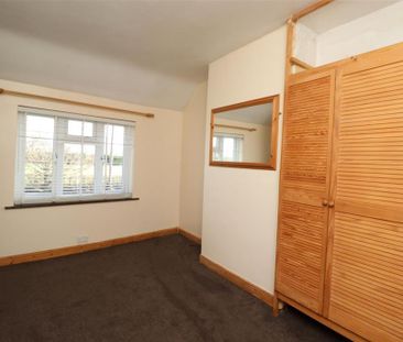 3 bedroom end of terrace house to rent - Photo 2