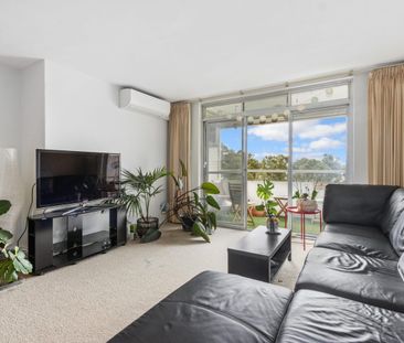 IDEAL LOCATION! - Photo 4