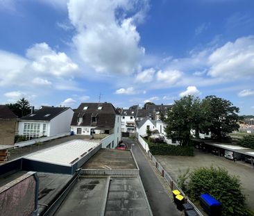 KREFELD-UERDINGEN: SCHÖNE 3,5-ZIMMER WOHNUNG IN RHEINNÄHE ZU MIETEN! - Photo 1