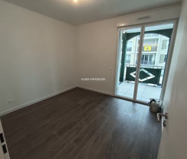 Location - appartement - 65.01 m² - 3 Pièces - Photo 1