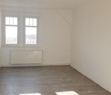 schicke und großzügige 3-R-Dachgeschosswohnung in Artern - Photo 1