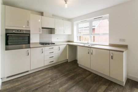 4 bedroom detached house to rent - Photo 5