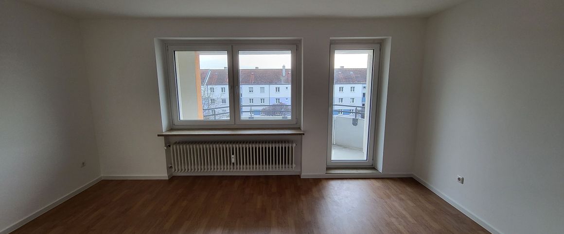 Schöne, modernisierte 3-Zimmerwohnung mit Balkon in Oberhausen zu vermieten - Foto 1