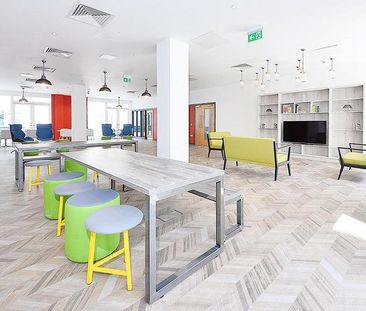 1 bedroom in a flat share to rent - Photo 1