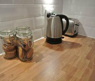 2 bedroom flat to rent - Photo 6