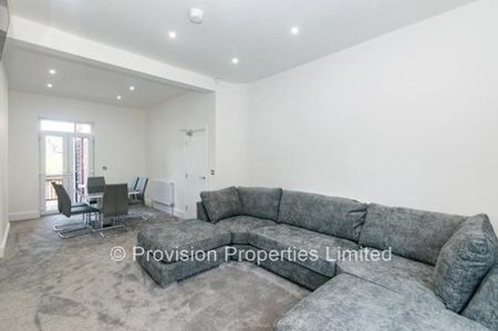 9 Bedroom Regent Park Terrace - Photo 2