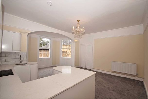 2 bed Flat for rent - Photo 1