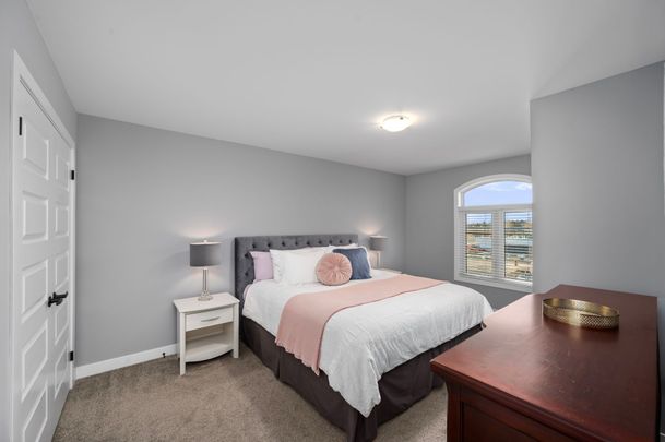 For Lease - 252 Doan Drive, Middlesex Centre, Ontario - Photo 1