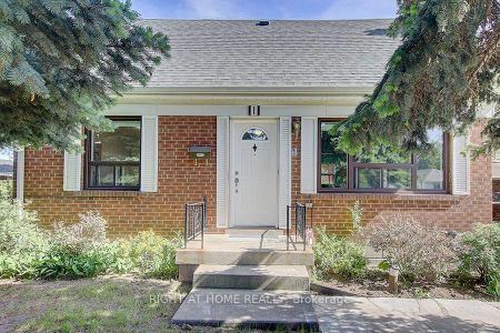 Detached Home For Lease | W9253113 - Photo 3
