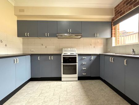 Duplex in Sought After Bossley Park! - Photo 5