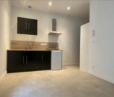 Location Appartement 1 pièce 27m² - Photo 2