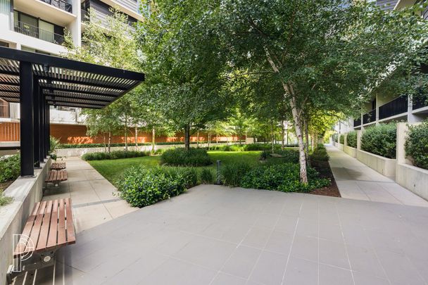 Contemporary living at Linq - Photo 1