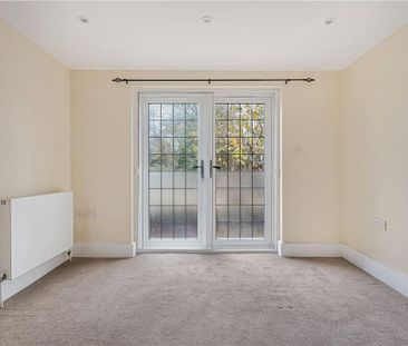 4 bedroom detached house to rent - Photo 5