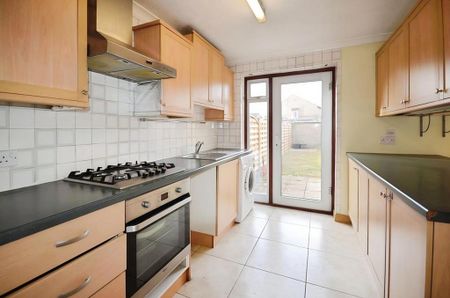 3 bedroom terraced house to rent - Photo 4