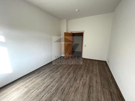 Neuer Boden, Wanne, Dusche, Aufzug und Balkon! Geräumige 2 Raum Wohnung - Photo 3