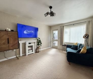 High Street, Wadworth - Photo 1