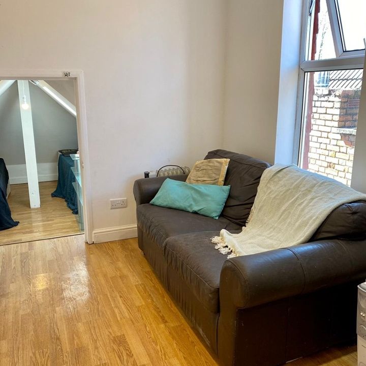 3 Bed Flat, Hindes Road, HA1 - Photo 1