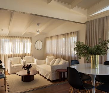Luxury & Coastal Living in the Heart of Palm Beach - Photo 1
