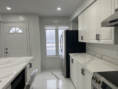 For Lease - 29 Rosebank Drive Unit# 807, Toronto, Ontario - Photo 4