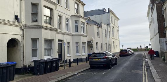 West Street, Worthing - Photo 2