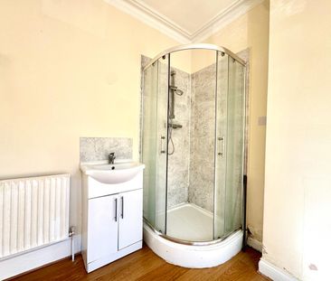 Chatham Road, Kingston Upon Thames, KT1 3AA - Photo 5