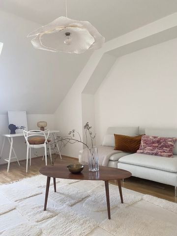 2-Zimmer-Wohnung im 3 Stock ohne Lift. Bad mit (Badewanne und Fenster) und WC sind in einem Raum untergebracht . - Foto 4