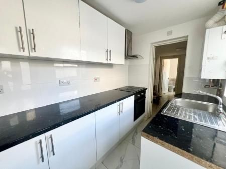 Newfield Street, Tunstall, ST6 - Photo 4