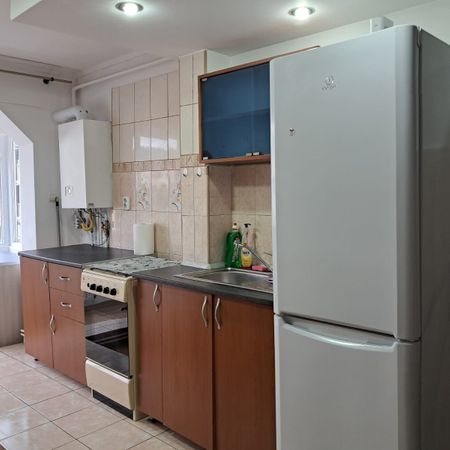 Apartament cu 2 camere, zona Tudor - Fotografie 3