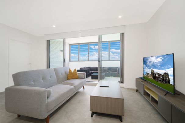 TWO BEDROOM FURNISHED APARTMENT - Photo 1