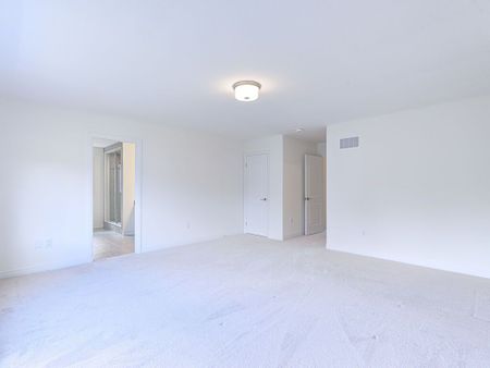 For Lease - 44 Dennis Avenue, Brantford, Ontario - Photo 4