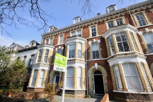 25 Ulsterville Avenue, Belfast, BT9 7AS - Photo 1