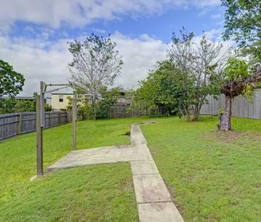 Lovely 3 bedroom home in Camp Hill! - Photo 3