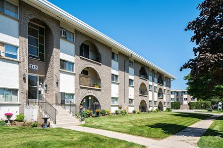 One Bedroom Apartment - Photo 3