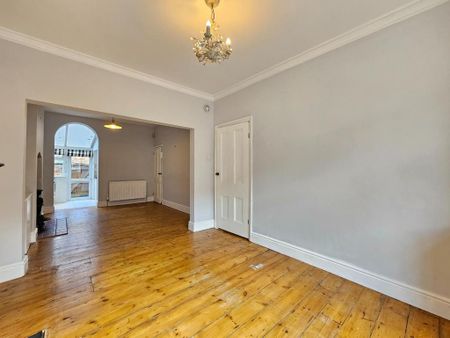 2 bedroom end of terrace house to rent - Photo 5