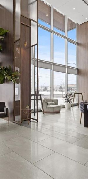 1 Bedroom - 11201 Boulevard Cavendish, Montréal - Photo 1