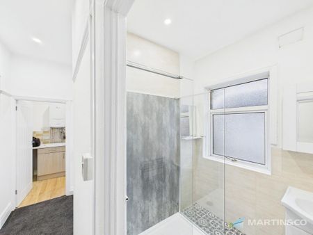 2 bedroom flat to rent - Photo 4