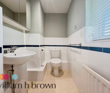 Lie Field Close, Braintree - Photo 2