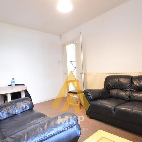 4 bedroom terraced house to rent - Photo 1