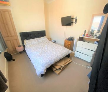 Flat to rent on - Photo 4