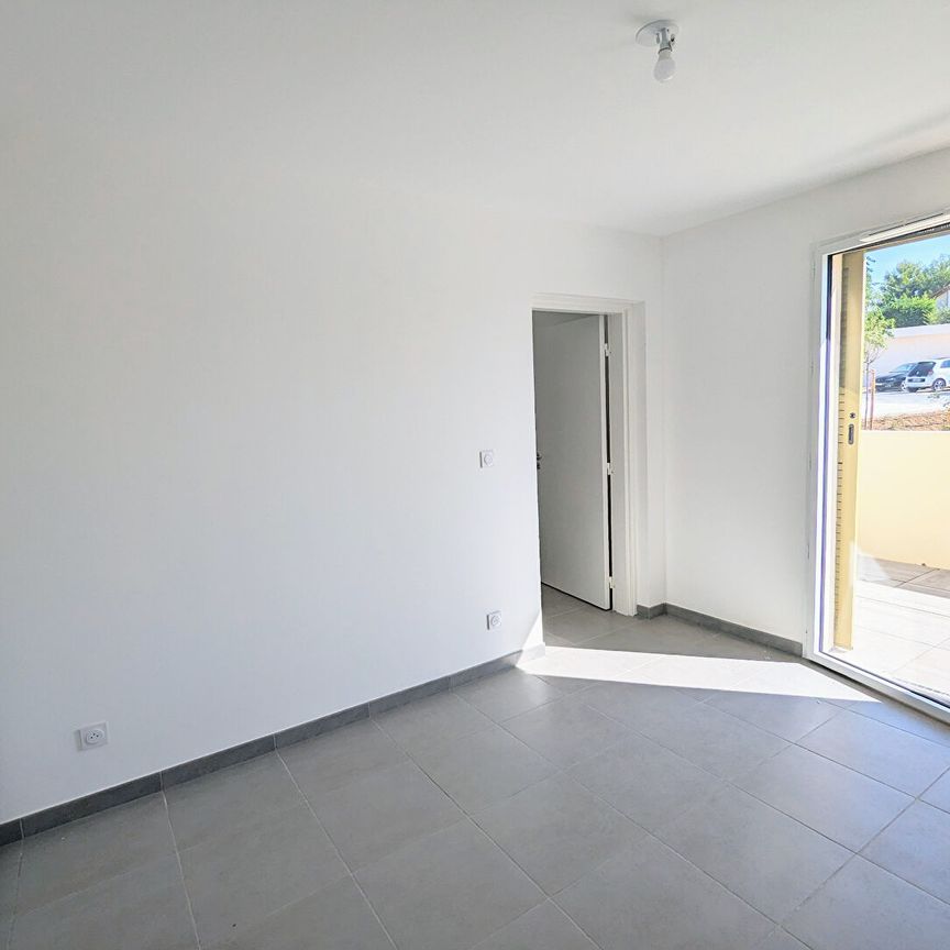 SAINT-CANNAT Appartement 2 pièces avec grande terrasse, - Photo 1