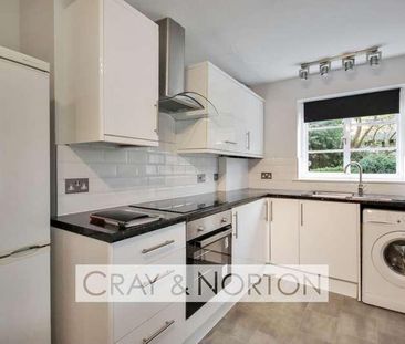 Yorke Gardens, Reigate, RH2 - Photo 2