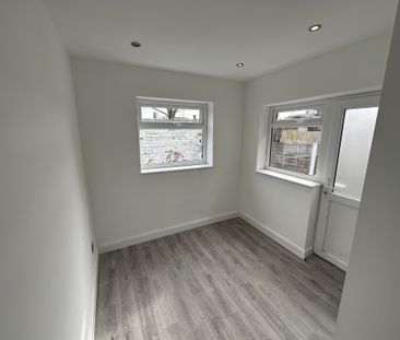 3 bed Semi-detached in Ruskin Avenue , Leyland, PR25 3ND - Photo 1