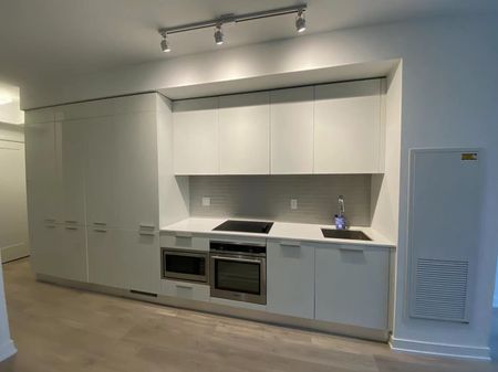 For Lease - 3 Gloucester Street Unit# 812, Toronto, Ontario - Photo 3
