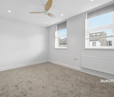 4 bedroom terraced house to rent - Photo 6