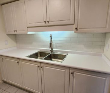 339 Blake Street, Unit 1, Barrie ON L4M1L1 - Photo 3